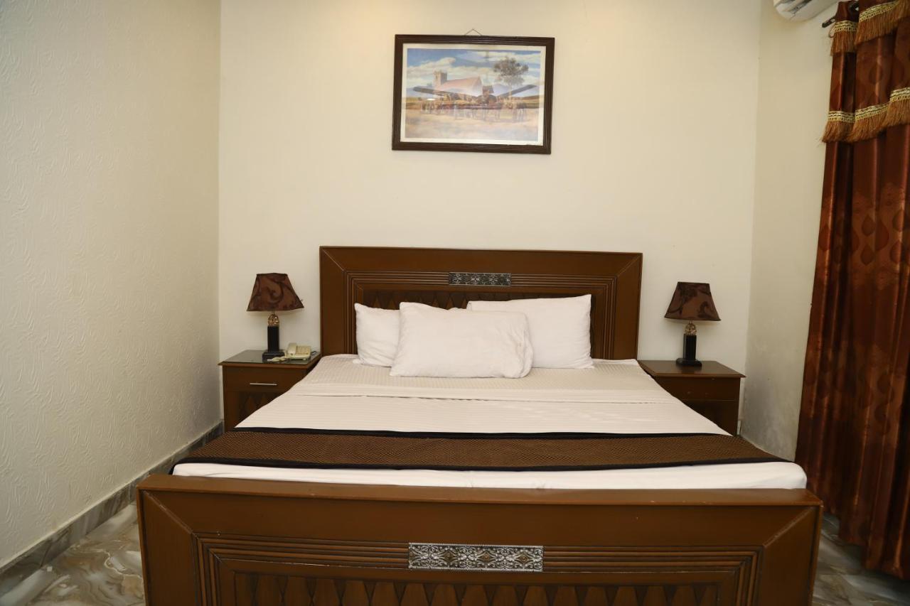 Hotel Green Fort Gulberg Lahore Ngoại thất bức ảnh