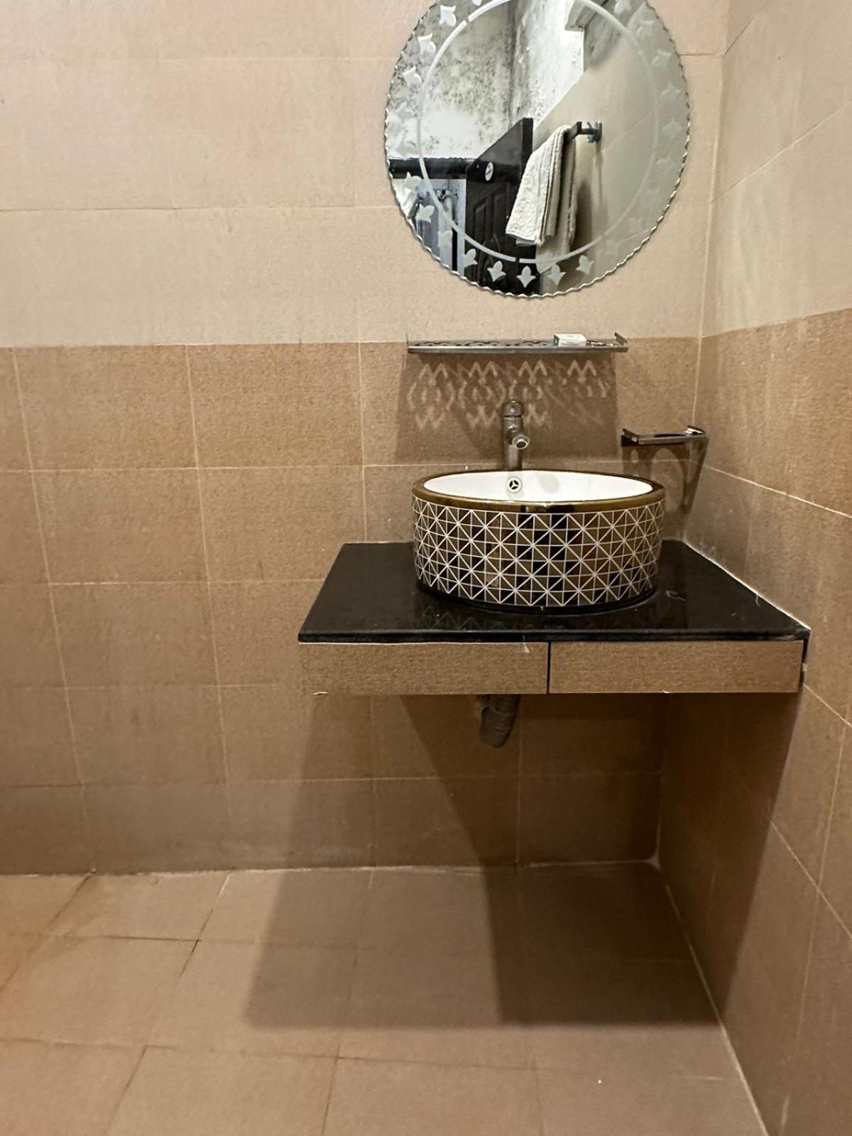 Hotel Green Fort Gulberg Lahore Ngoại thất bức ảnh