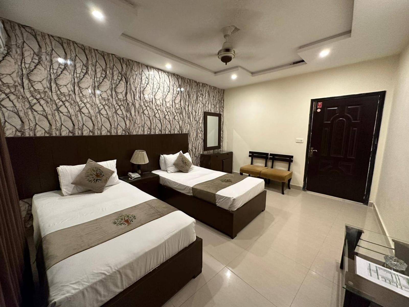 Hotel Green Fort Gulberg Lahore Ngoại thất bức ảnh