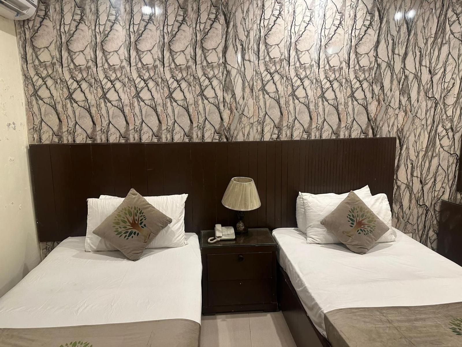 Hotel Green Fort Gulberg Lahore Ngoại thất bức ảnh