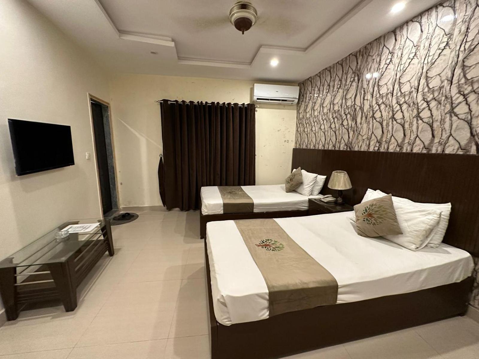 Hotel Green Fort Gulberg Lahore Ngoại thất bức ảnh
