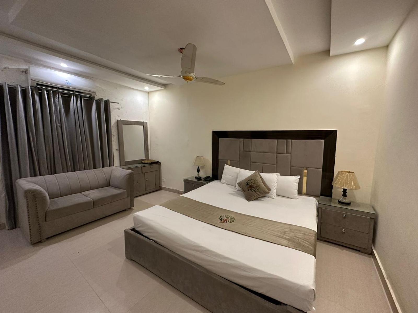 Hotel Green Fort Gulberg Lahore Ngoại thất bức ảnh