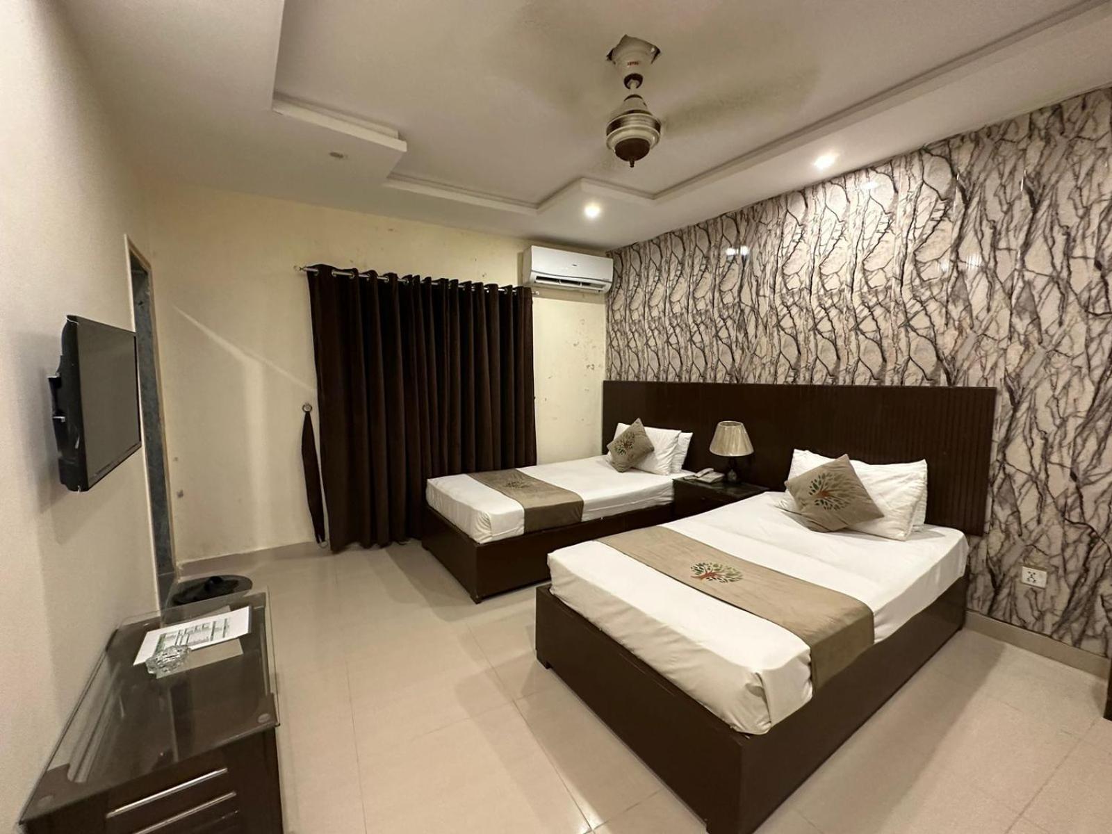 Hotel Green Fort Gulberg Lahore Ngoại thất bức ảnh