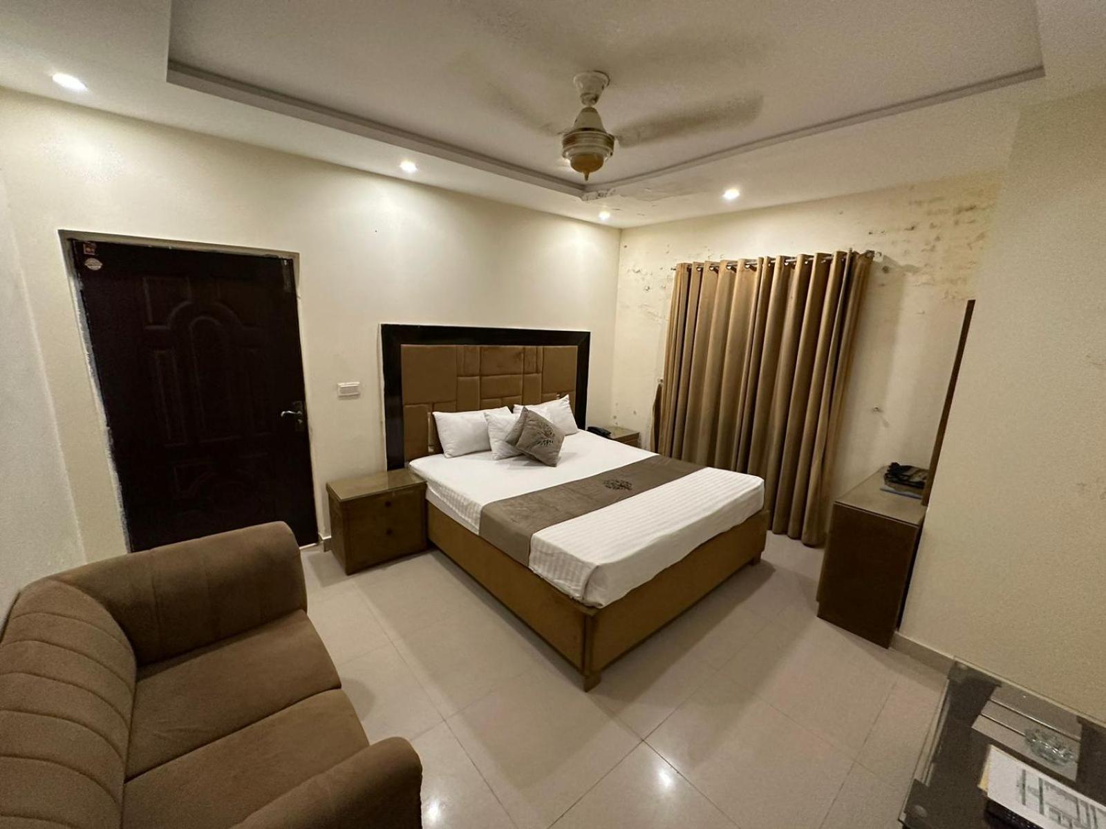 Hotel Green Fort Gulberg Lahore Ngoại thất bức ảnh