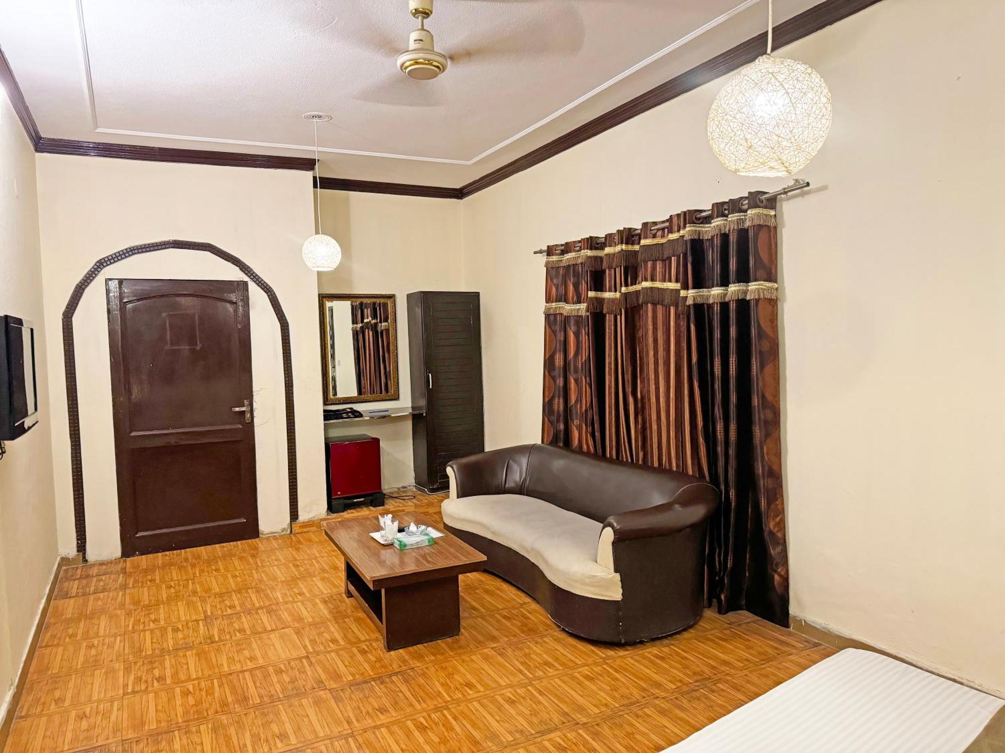 Hotel Green Fort Gulberg Lahore Ngoại thất bức ảnh