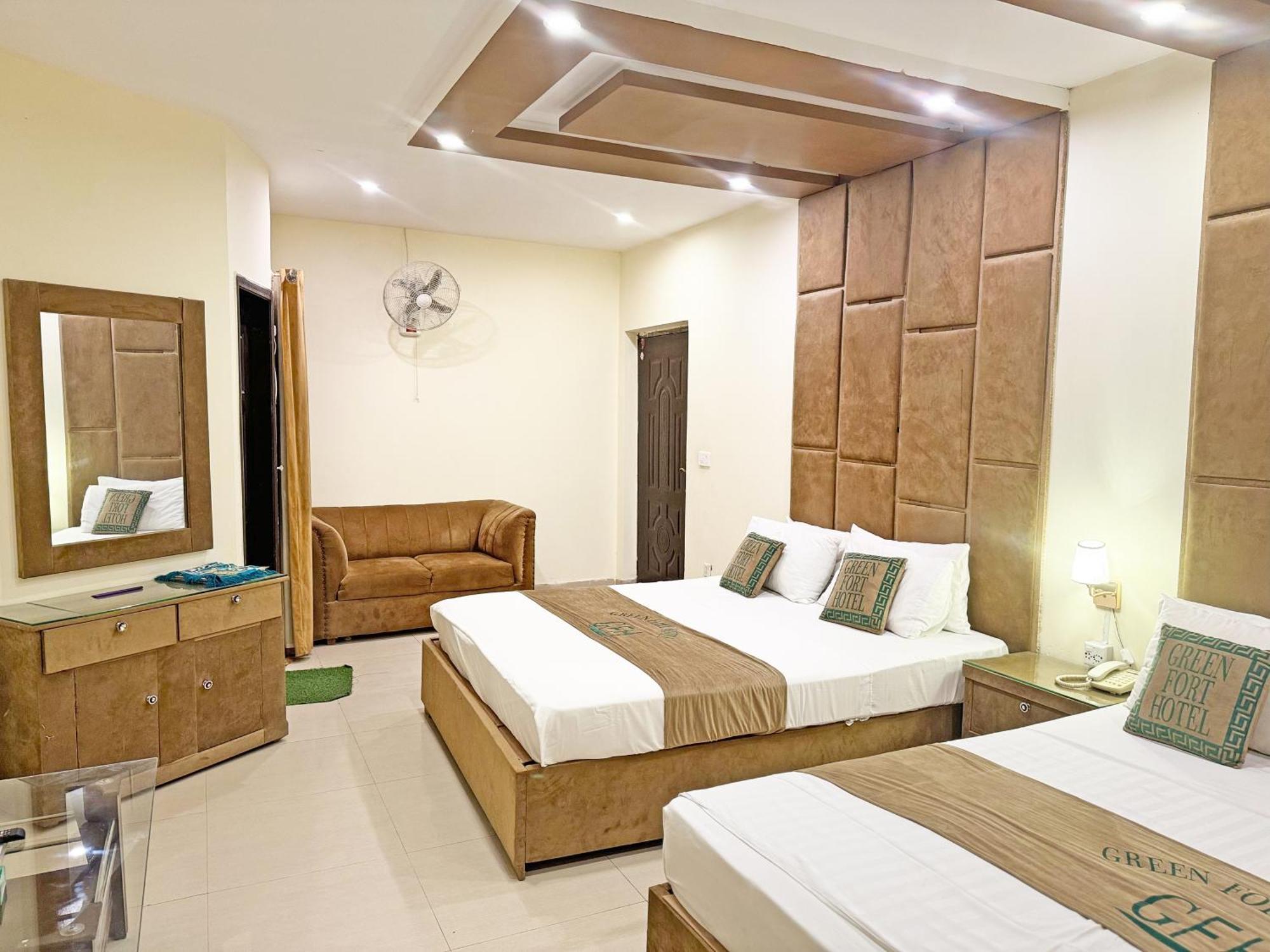 Hotel Green Fort Gulberg Lahore Ngoại thất bức ảnh