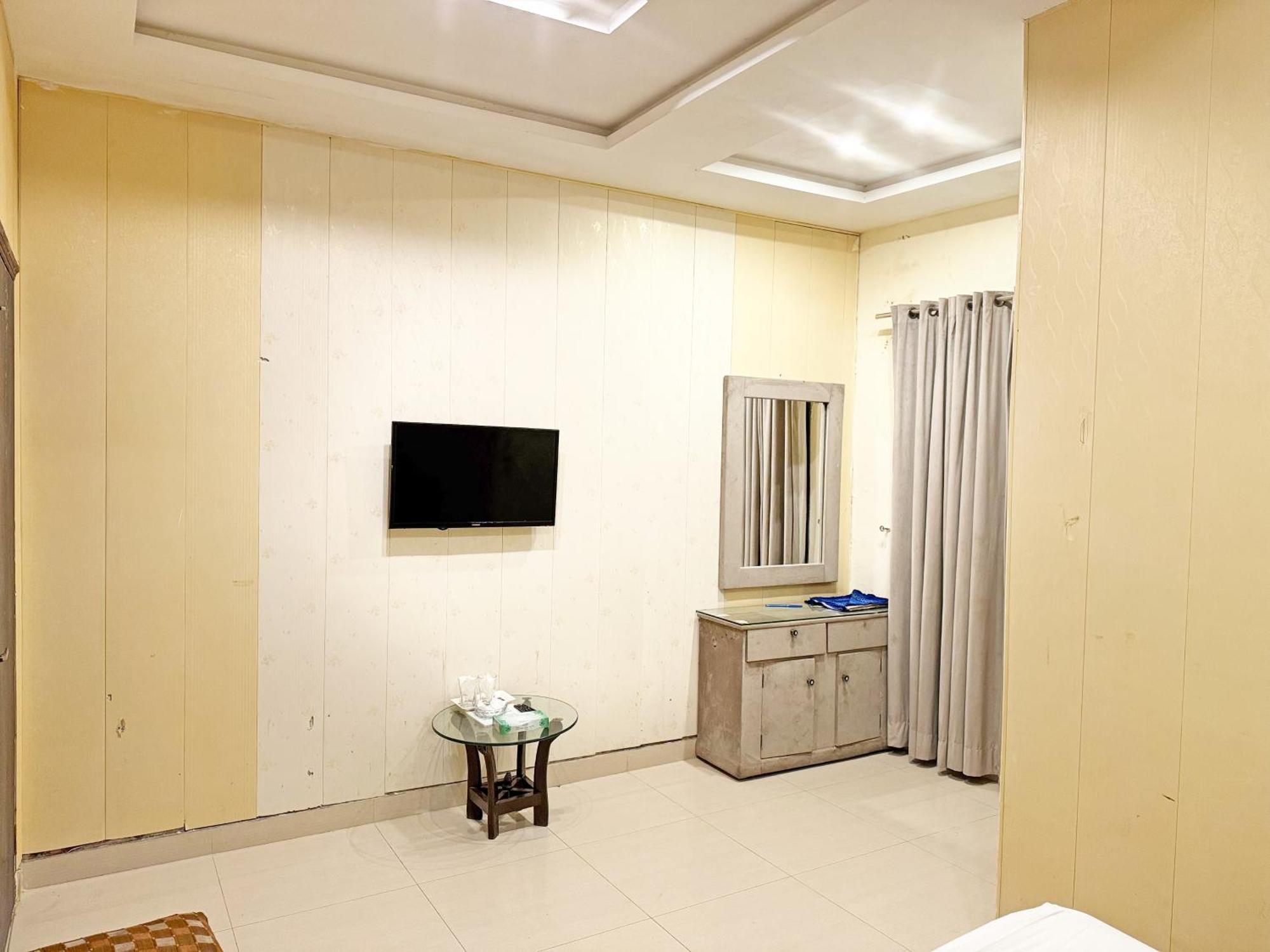 Hotel Green Fort Gulberg Lahore Ngoại thất bức ảnh