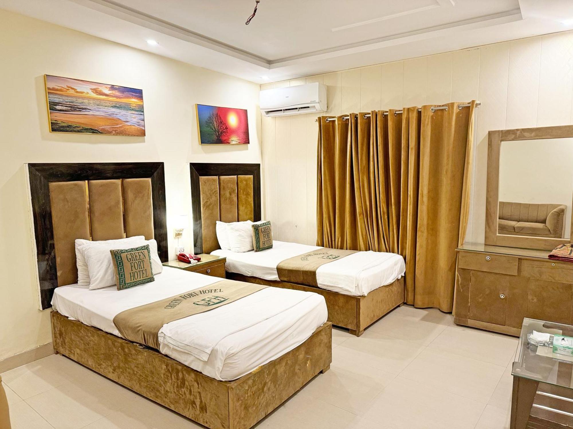 Hotel Green Fort Gulberg Lahore Ngoại thất bức ảnh