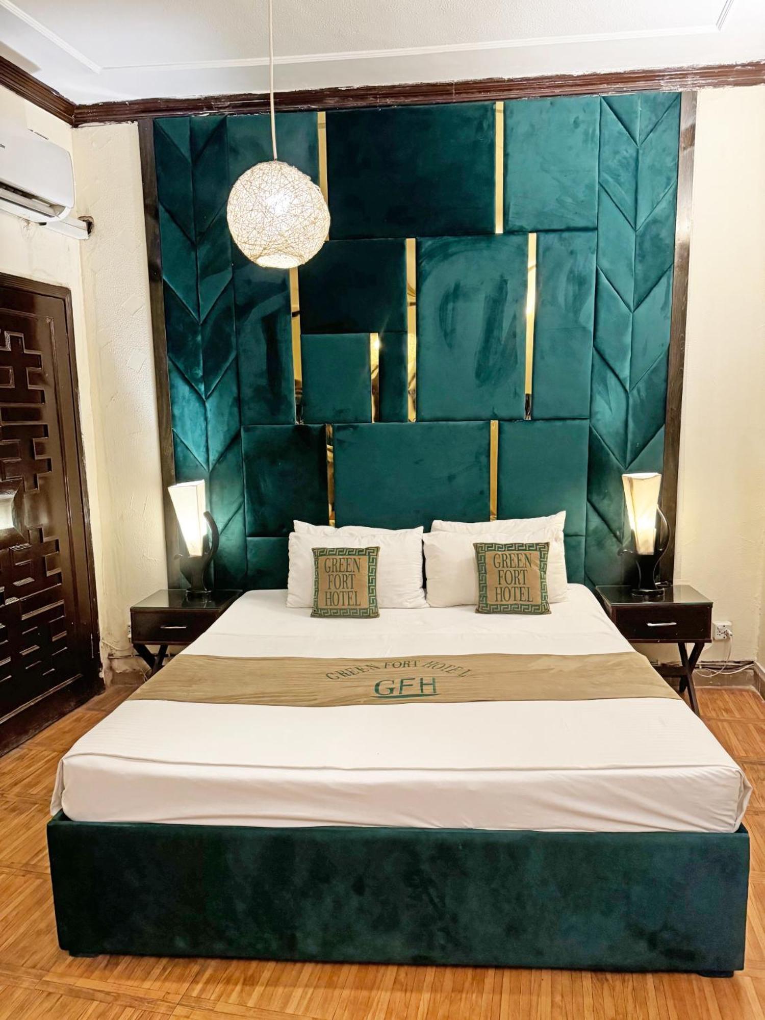 Hotel Green Fort Gulberg Lahore Ngoại thất bức ảnh